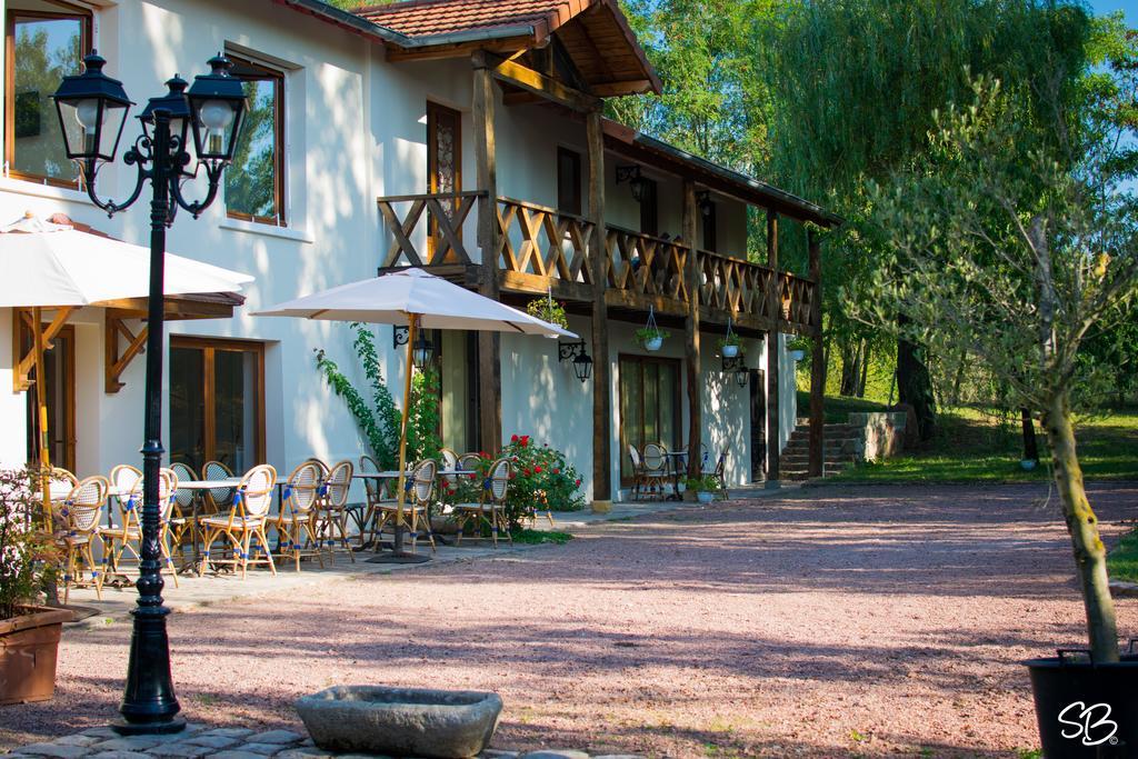 Bed & Breakfast La Ferme Aux Biches Commelle-Vernay